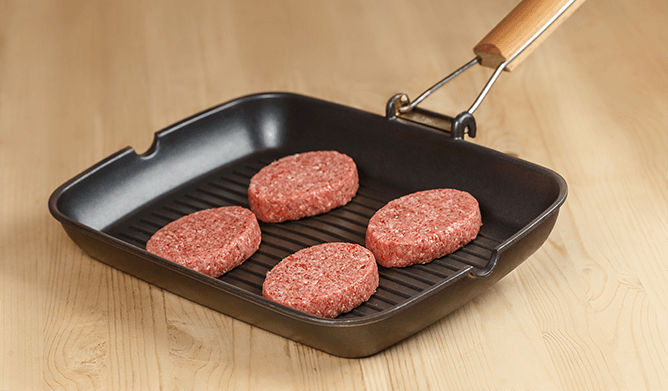 Don’t put food into a pan that is not perfectly clean, otherwise the resulting build up could lead to burned food.